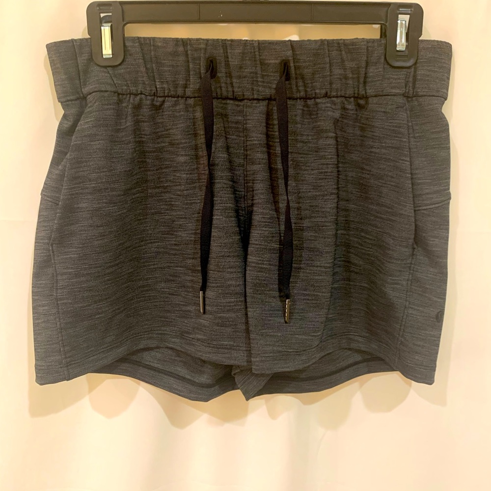 Lululemon Size 6 Draw String Shorts - image 1